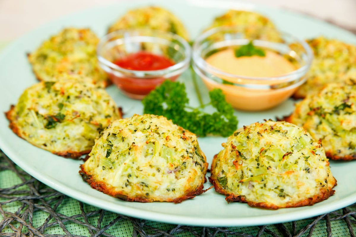 Knusprige Brokkoli-Nuggets mit Käse und Mandeln