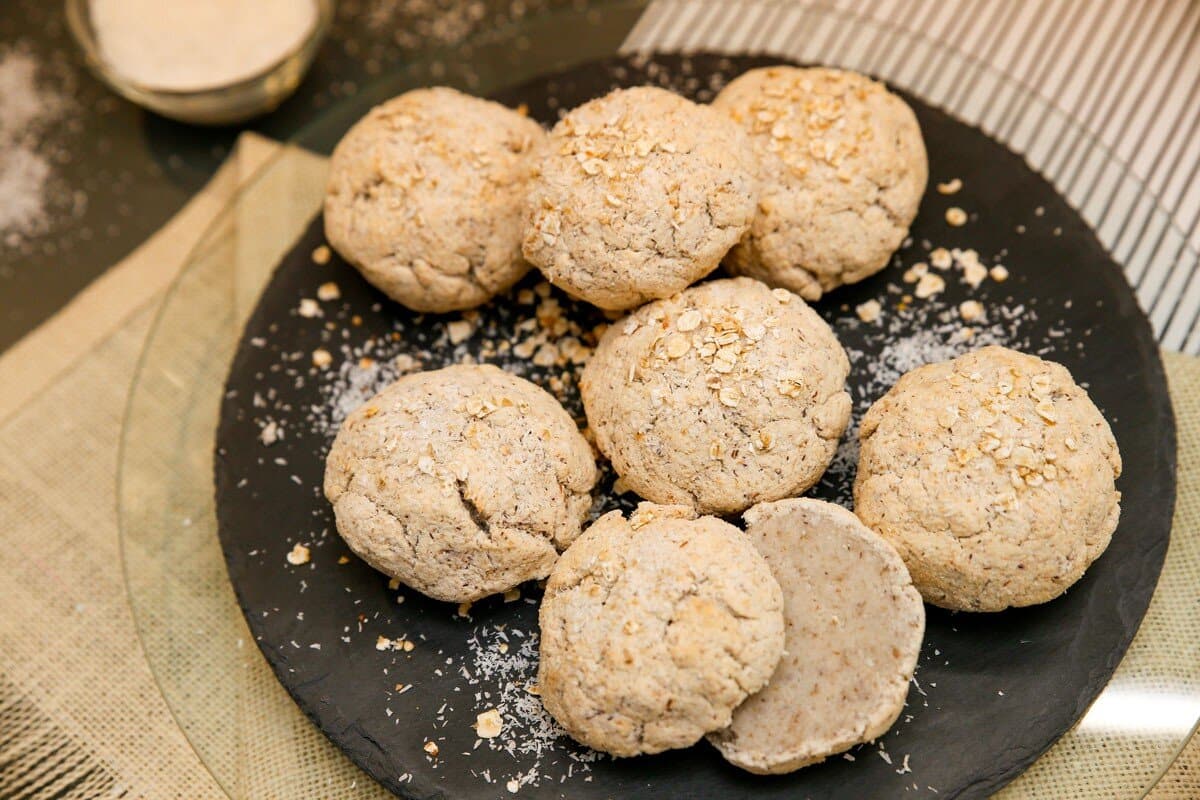 Low Carb Brötchen mit Kokosmehl - Schnelle Brötchen ohne Hefe